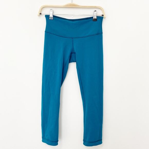 Lululemon Reversible Blue Wunder Under Crop Leggings Size 4 - Picture 1 of 7
